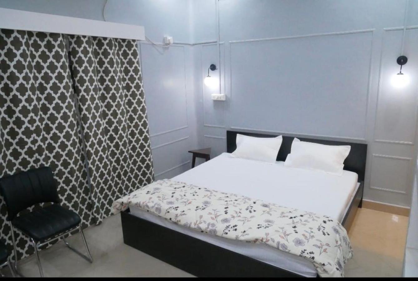 Janki Kunj Varanasi- 3 Room Home Экстерьер фото